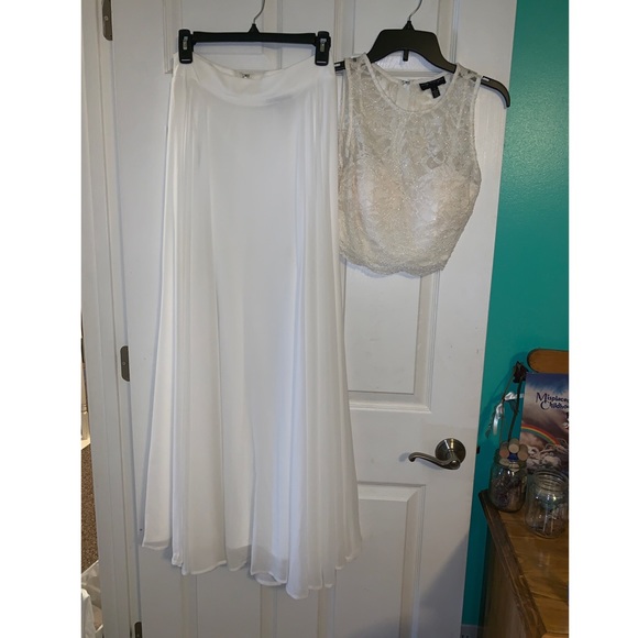 ✨FORMAL DRESS✨ - Picture 2 of 5